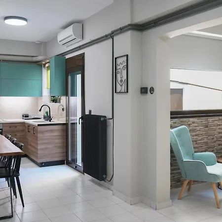 Dedalos Apartment *